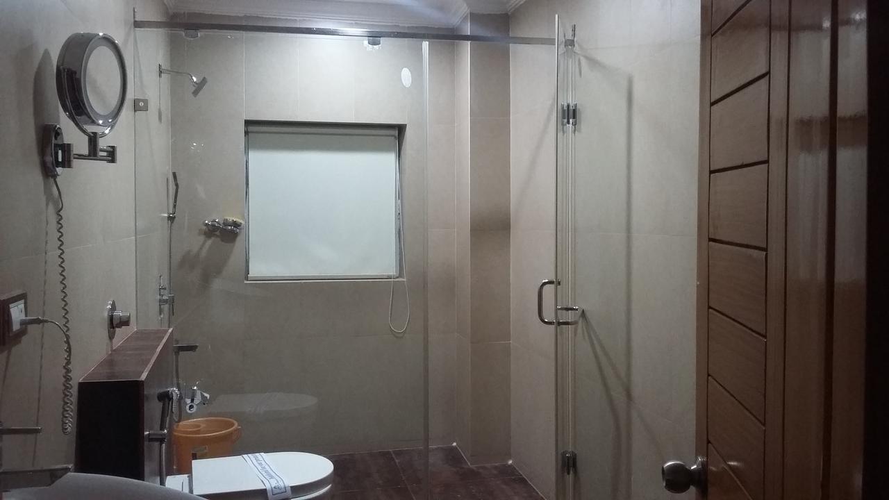 Mourya Lords Inn Kurnool Exterior foto