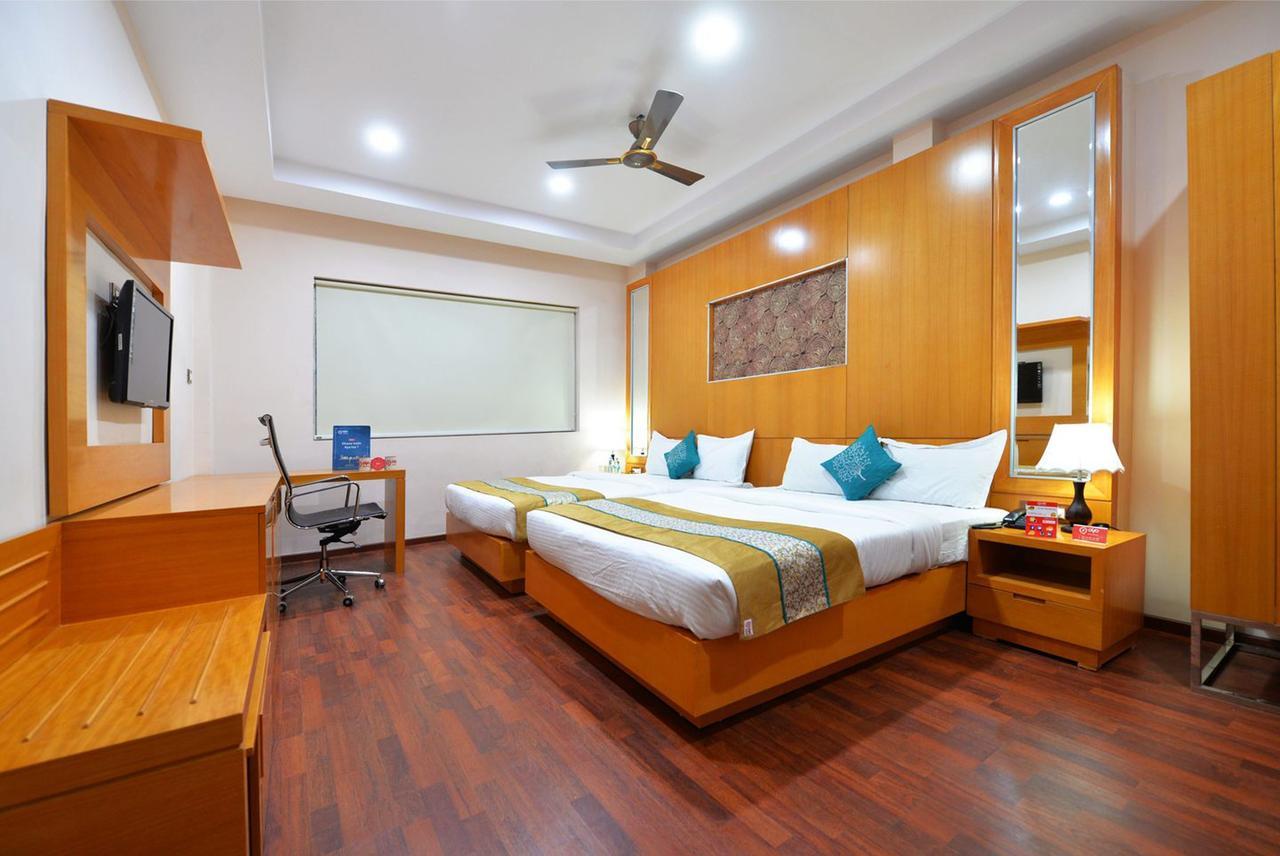 Mourya Lords Inn Kurnool Exterior foto